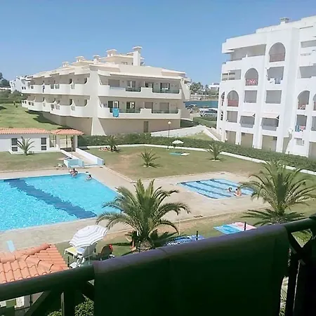 Apartment Vs Armacao de Pera